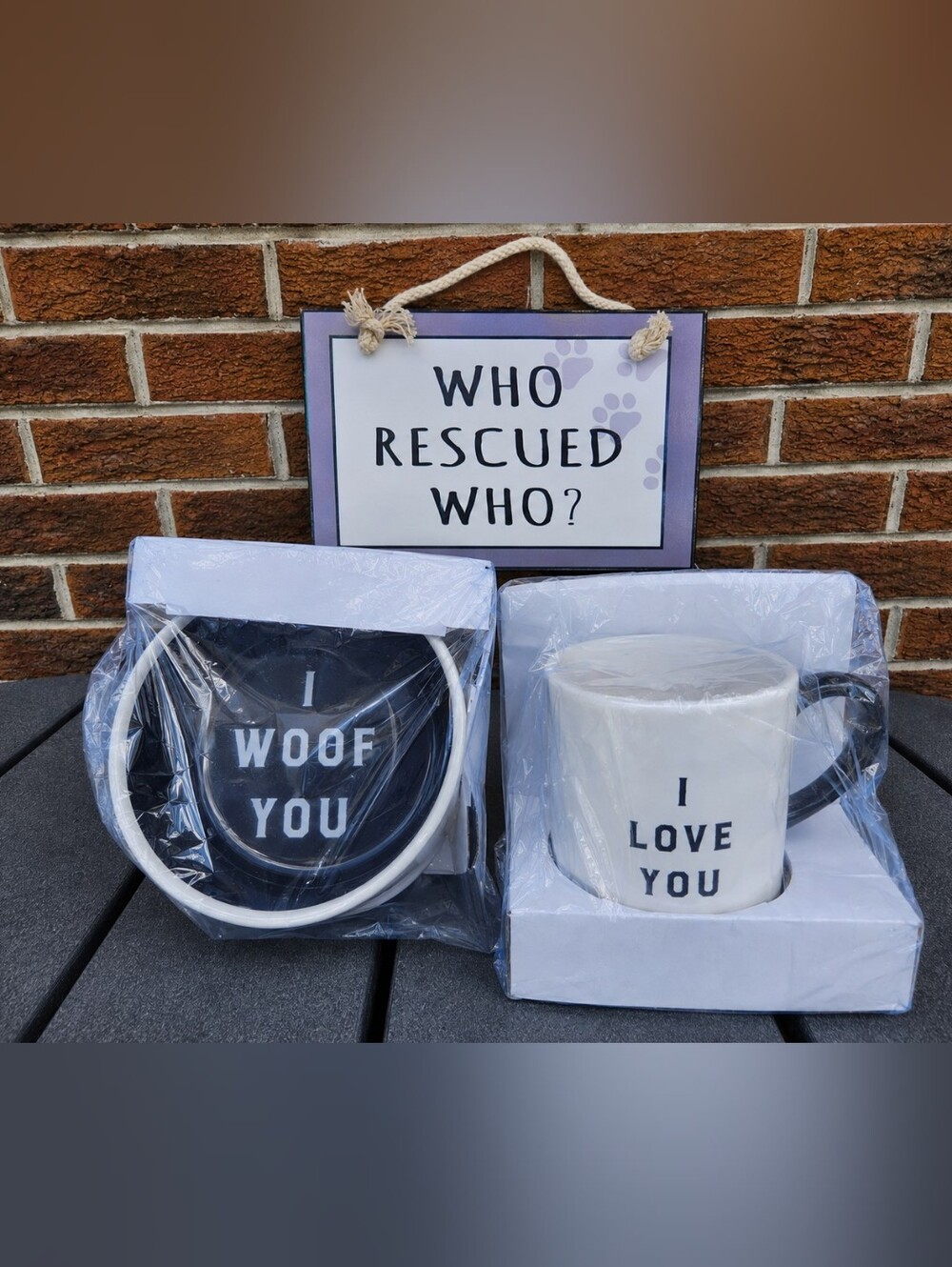 🐾 Dog Lover Gift Set – Matching Mug, Dog Bowl & “Who Rescued Who?” Ceramic Sign